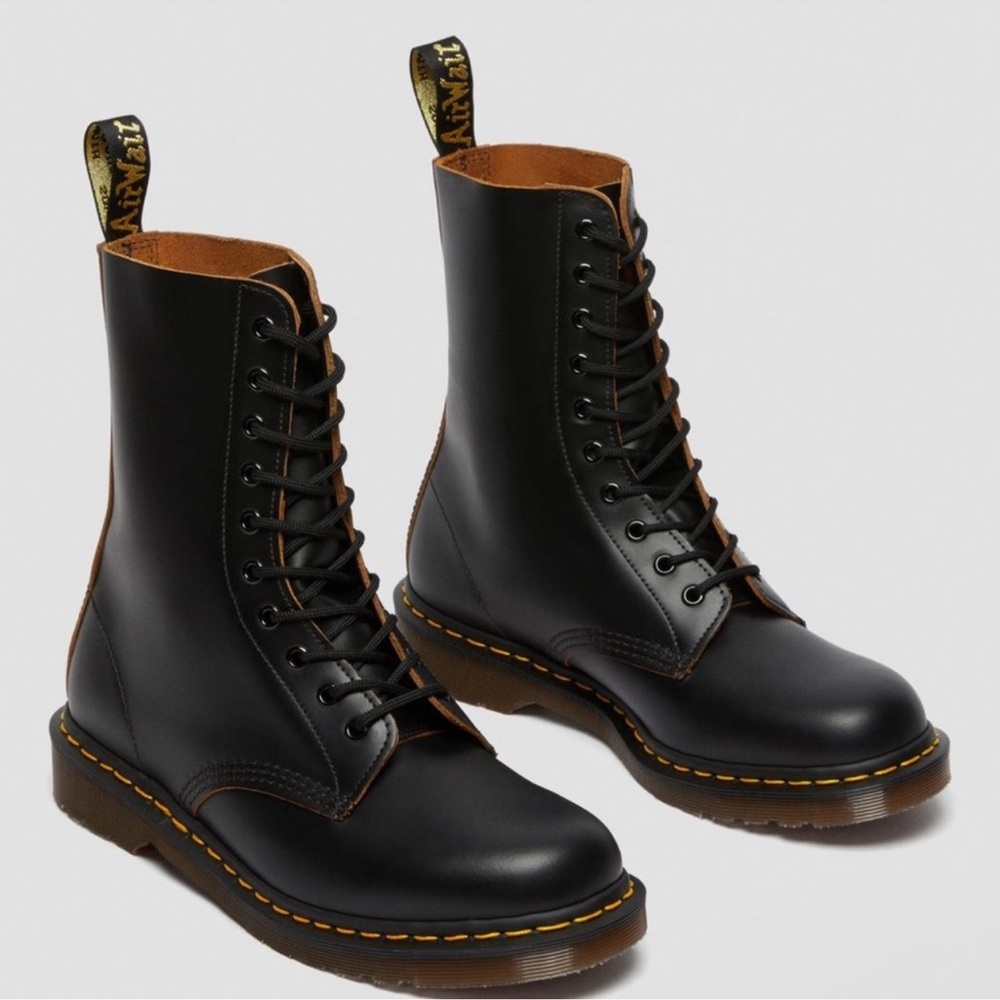 "Made in England" 1490 Dr martens